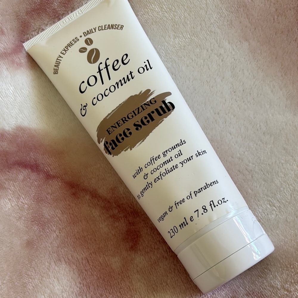 Coffee & Coconut Oil Energizing Face Scrub NWT 7.8 oz Home & Body Co